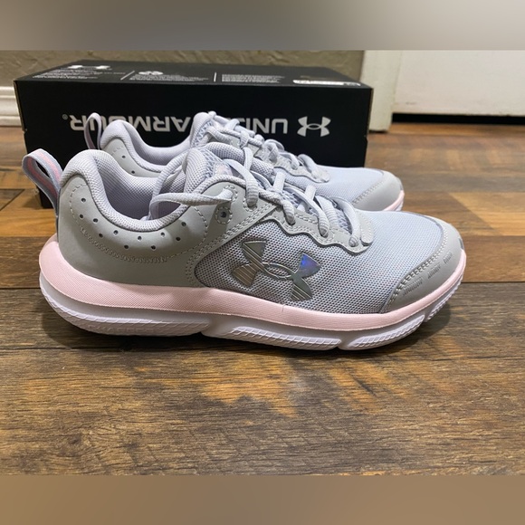 Under Armour Light Gray and Soft Pink Athletic Shoes - Picture 1 of 8